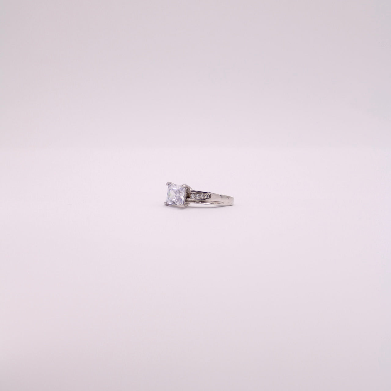 925 Square Stoned Ring