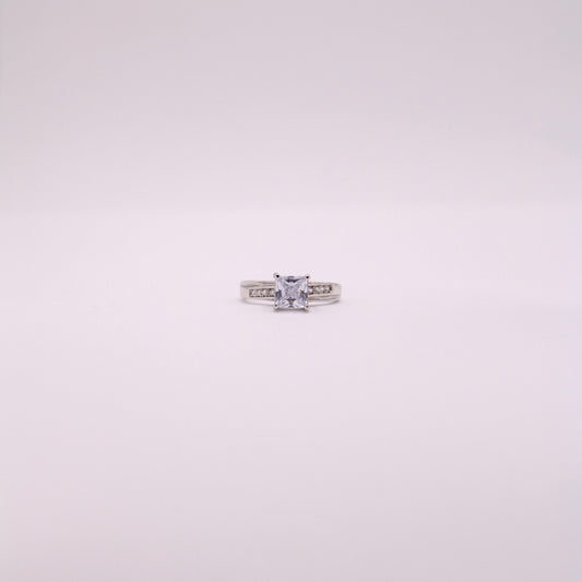 925 Square Stoned Ring